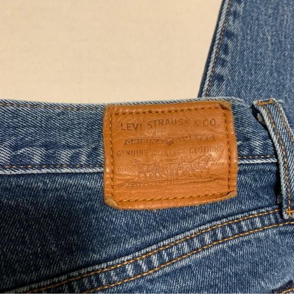 Levi's Distressed Wedgie Jeans Size 27 - Picture 3 of 12